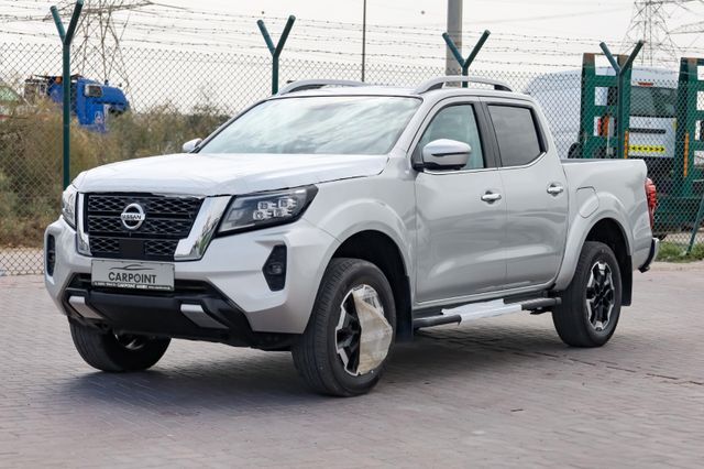 Nissan Navara LE 2.5i 4WD 360° PDC Leder LED
