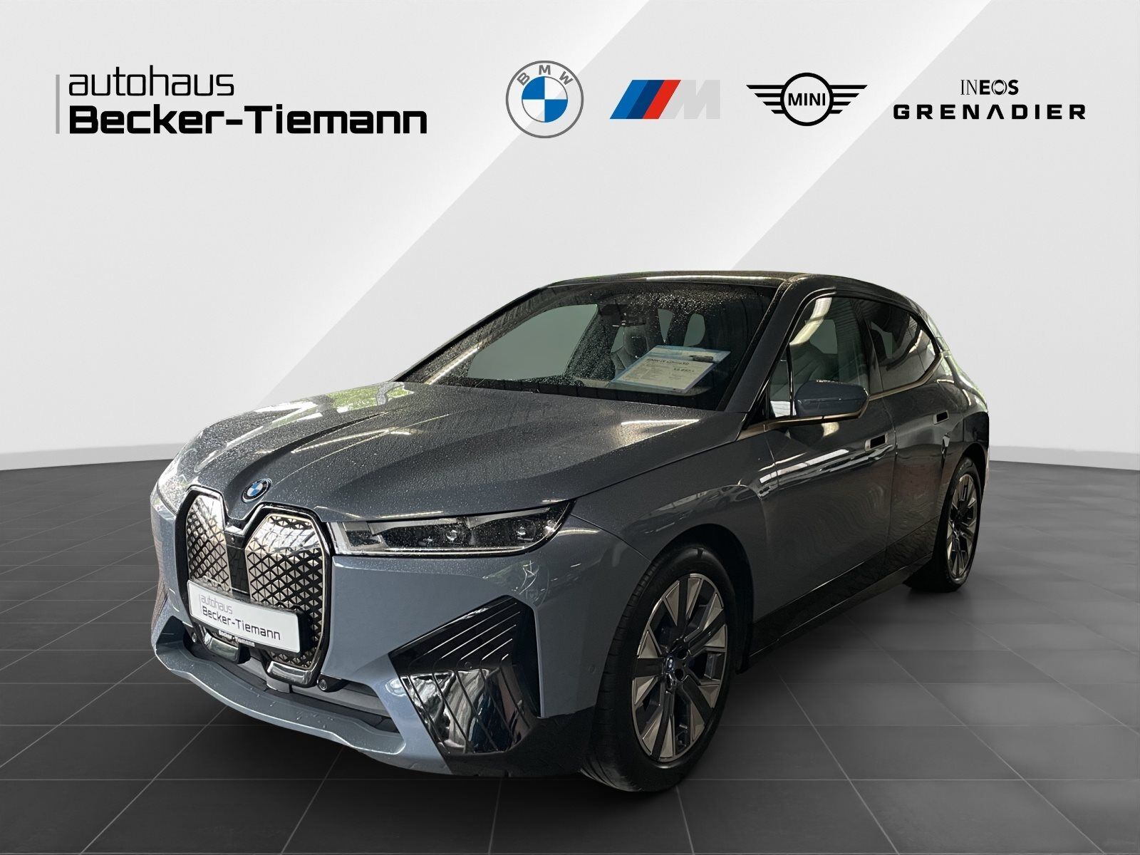 BMW iX xDrive50 Panorama SkyLounge | AHK | 2A.Luftfe