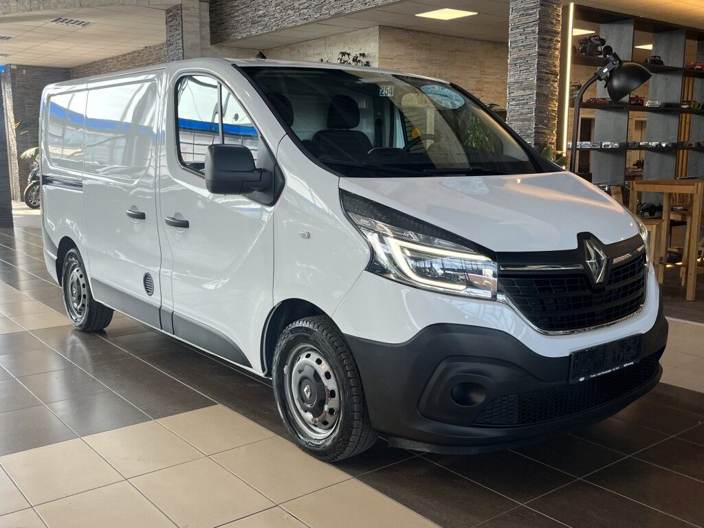 Renault Trafic 3,0t Komfort WürthRegale LED Navi PDC