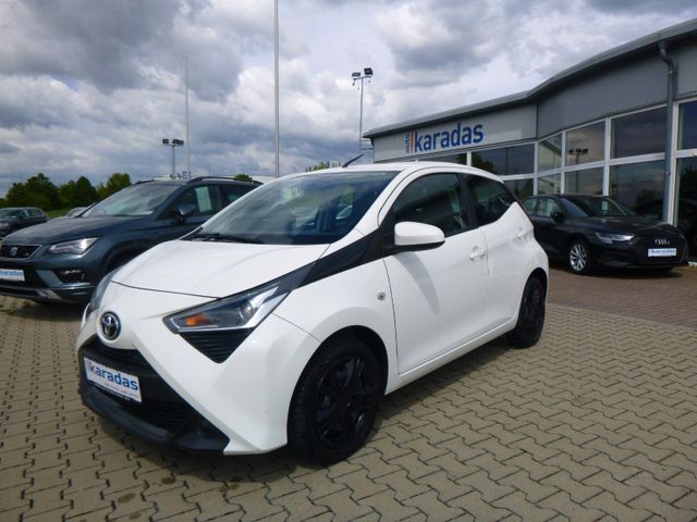 Toyota Aygo AYGO 1.0 x-play >Garantie 02.29/54.945KM<