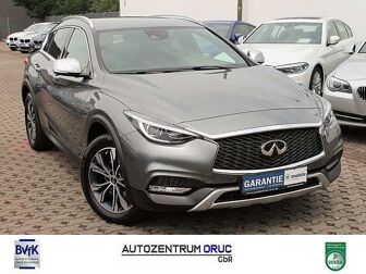 Fahrzeug INFINITI Q30 undefined