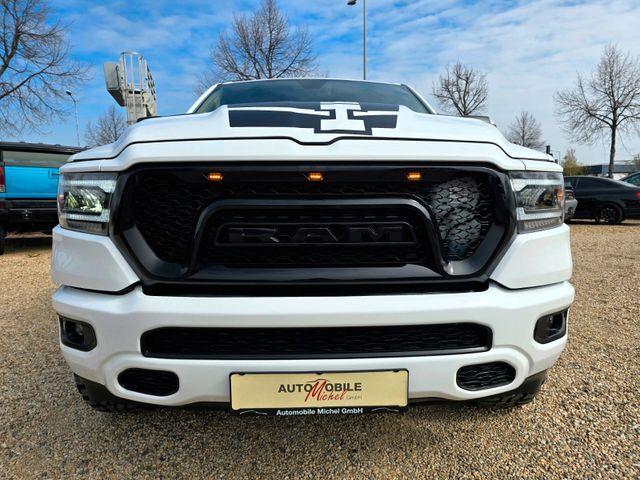 Dodge RAM 5.7 HEMI Offroad 4x4 Gen.5 / 2" Lift / Breit