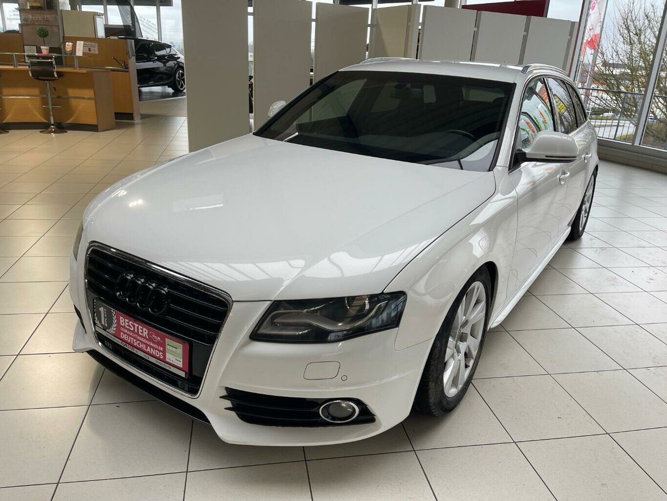 AUDI A4 2.0 TFSI Quattro Avant S-line +Xenon