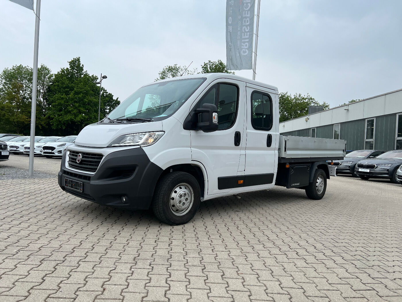 Fiat Ducato Pritsche Doppelkabiner L4 35 130 *Navi*