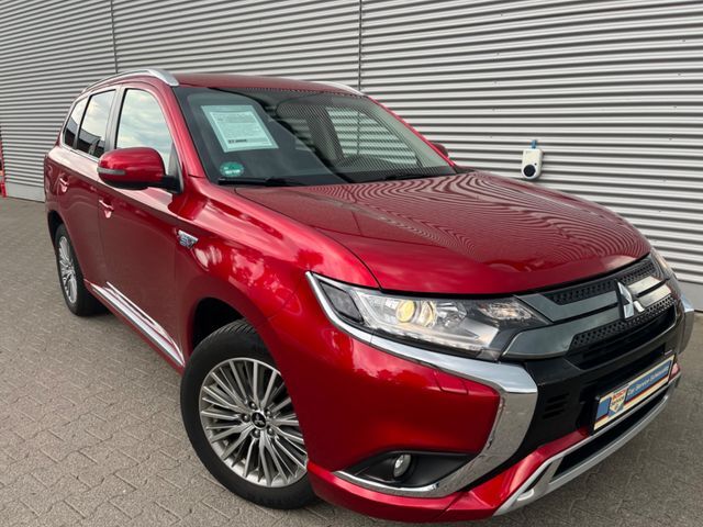 Mitsubishi Outlander 2.4 MIVEC PLUG-IN HYBRID 4WD Spirit