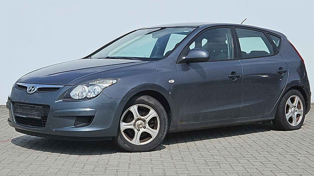 HYUNDAI i30 1,4 Edition Plus Klima Radio CD