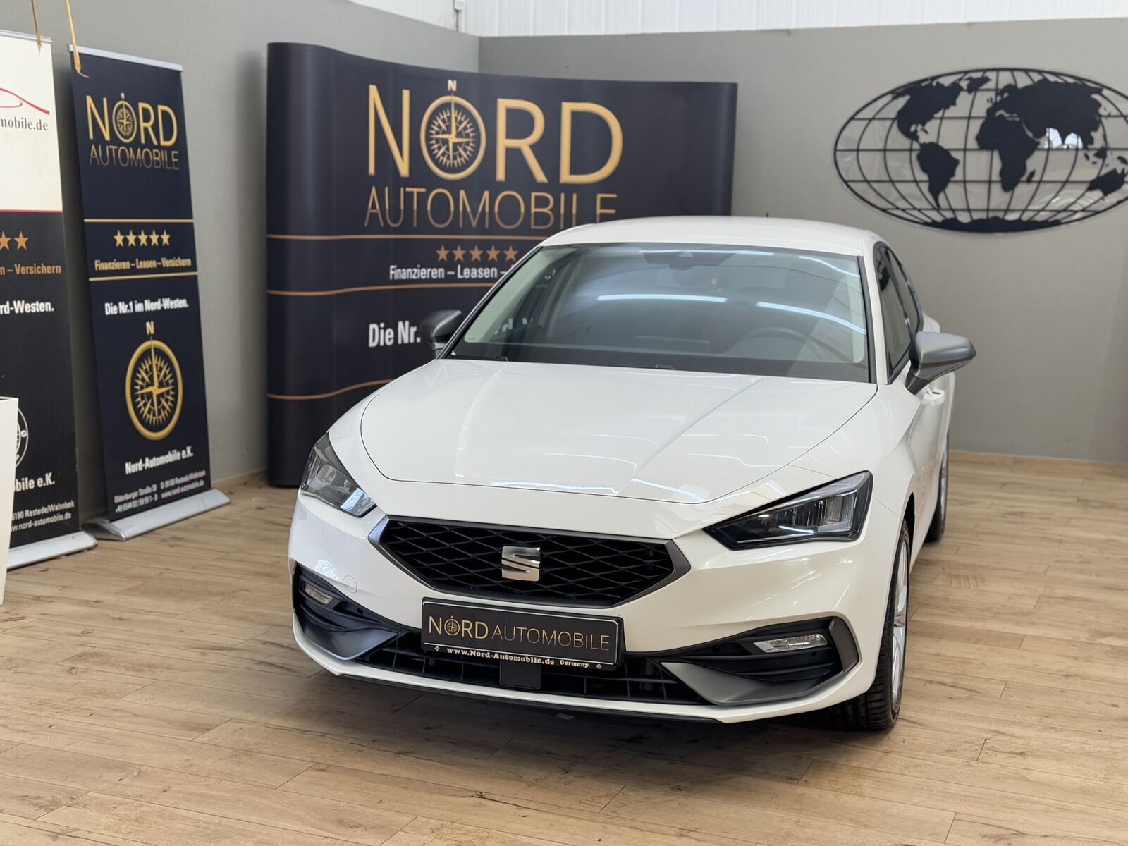 Seat Leon FR e-HYBRID DSG Navi*LED*PDC*17* FR e-HYBRI