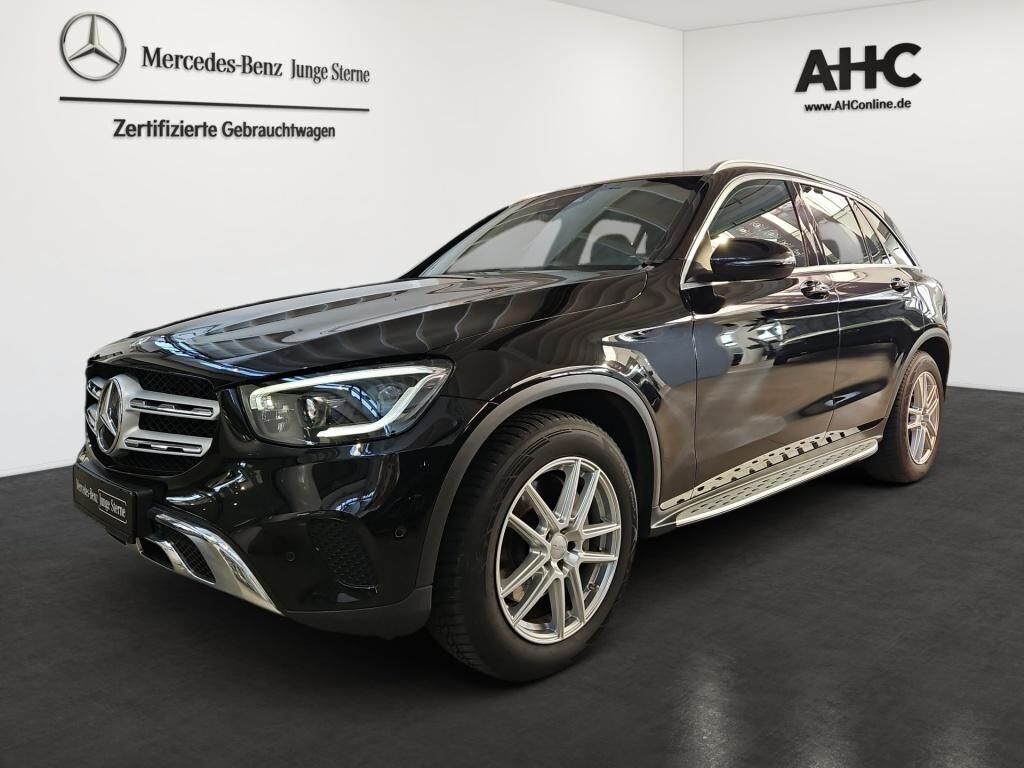 Mercedes-Benz GLC 200 4M AHK Pano Navi LED SHZ Ambie. SpurH.