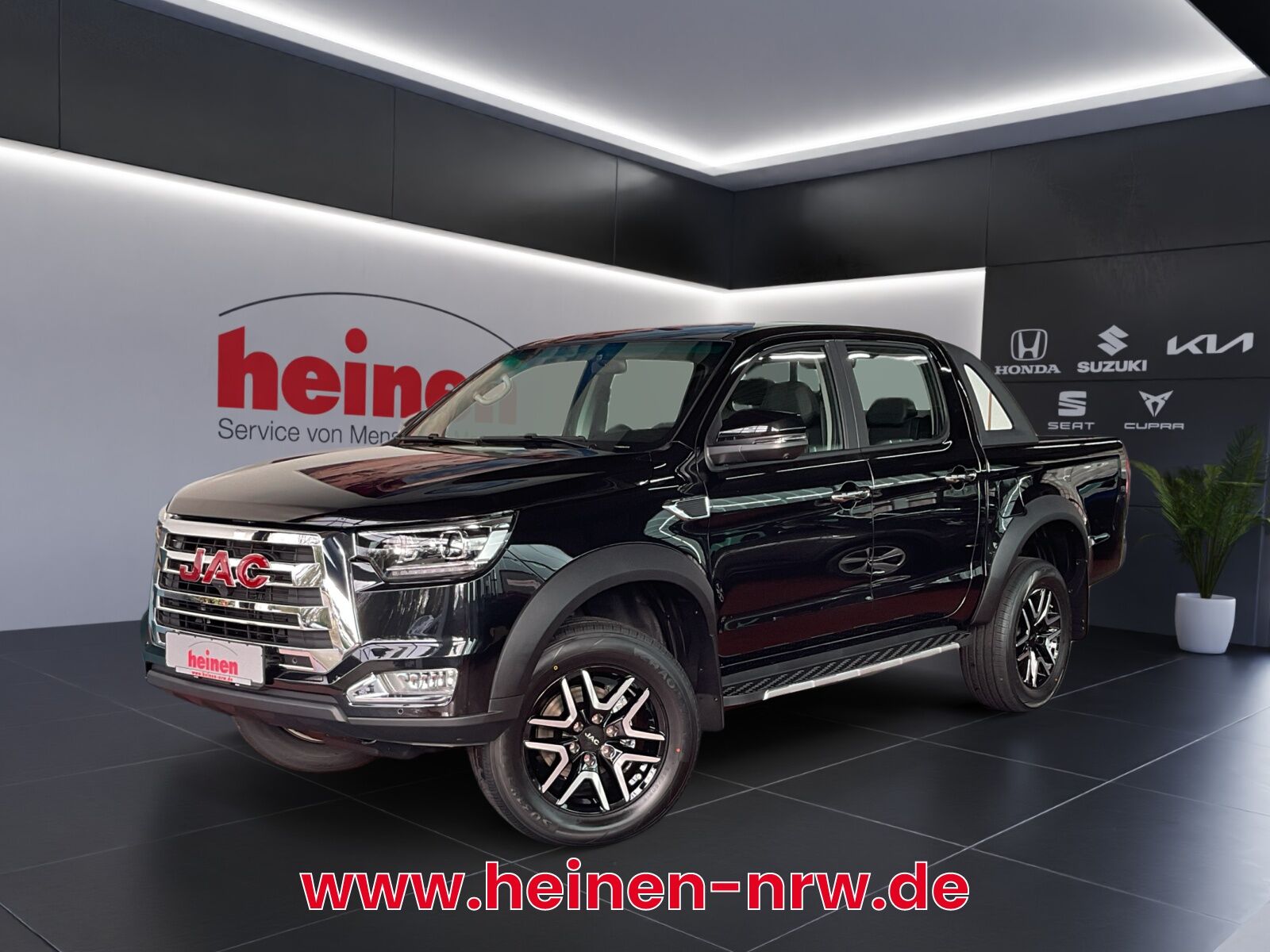 JAC 8 Pro 4x4 6-Gang LED CARPLAY/ANDROID AUTO