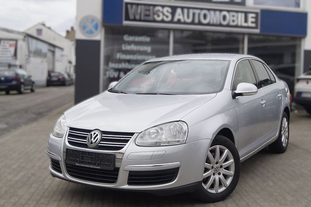 VW Jetta 2.0 FSI Comfortline*KLIMA*PDC*ALU*1 HAND*