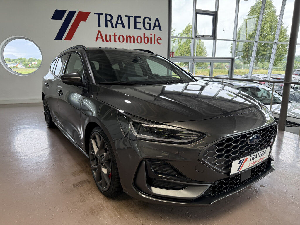 Ford Focus Turnier ST XPano AHK ACC B&O Winter-P.